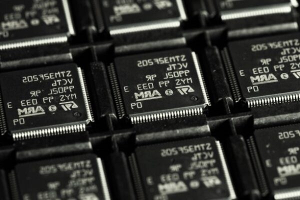 Semi Conductors - ALIFAH ENTERPRISE